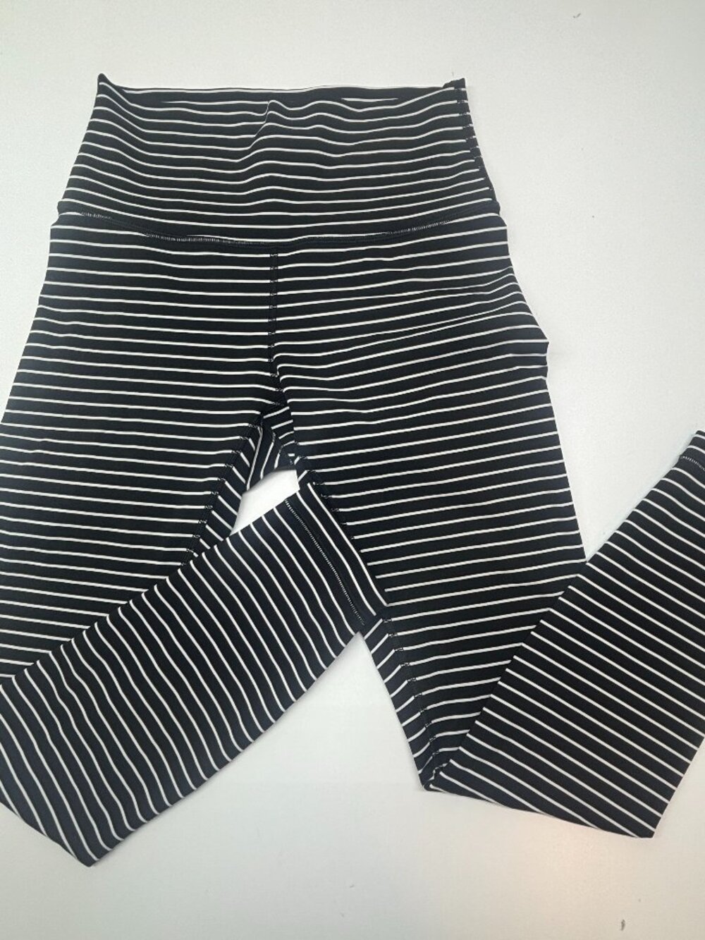 Lululemon Wunder Under High-Rise Tight 25" Luxtreme Parallel Size 6